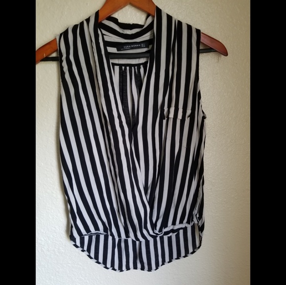 🖤Zara Black and white high low blouse 🖤 - Picture 2 of 3